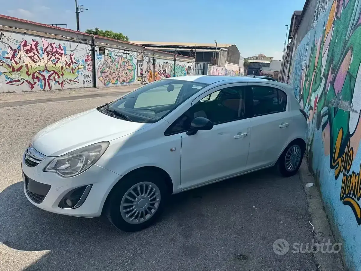 Usata Opel Corsa 85 CV (62 kW) 2012 Bianco Utilitaria