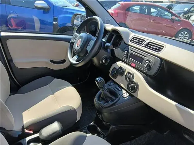 Usata Fiat Panda Lounge 80 CV (58 kW) 2016 Beige Utilitaria