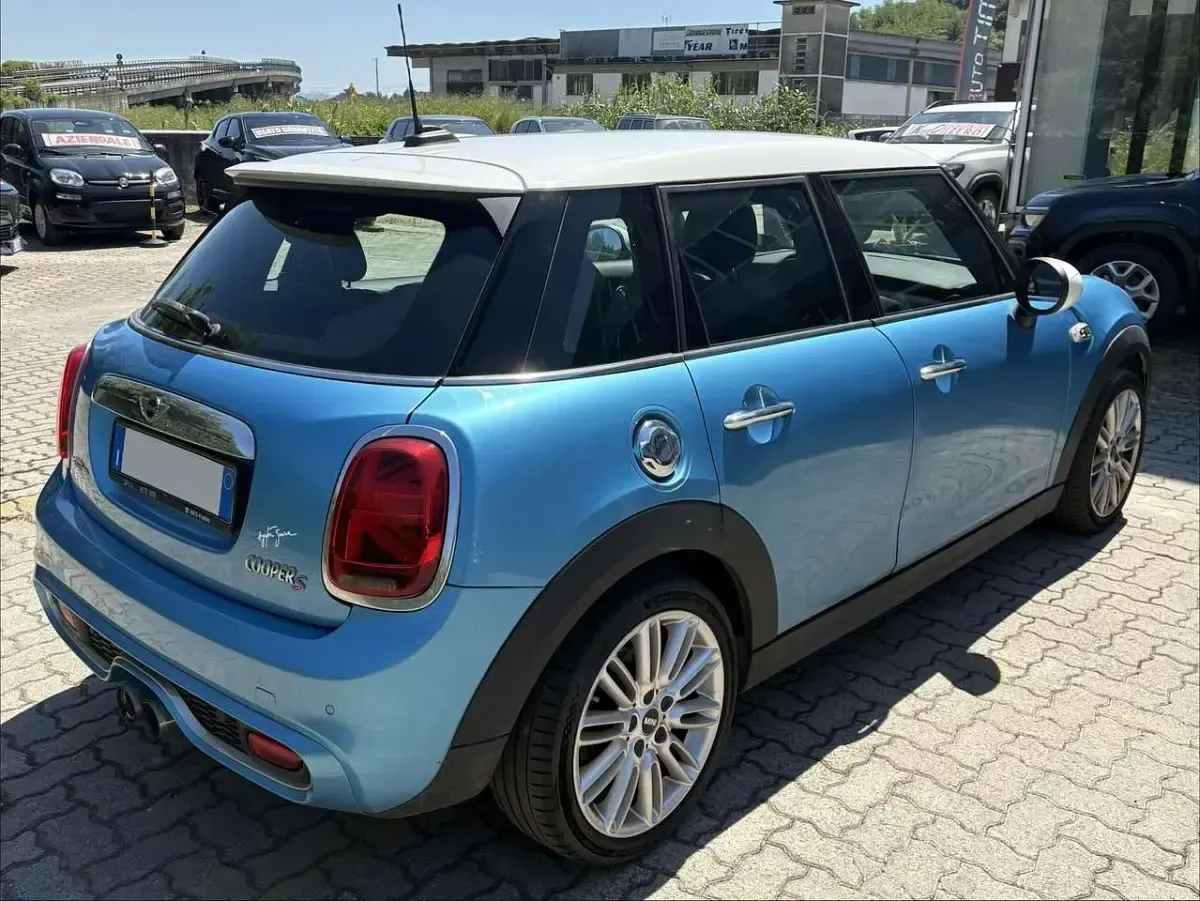Usata Mini John Cooper Works 192 CV (141 kW) 2016 Blu/azzurro Utilitaria