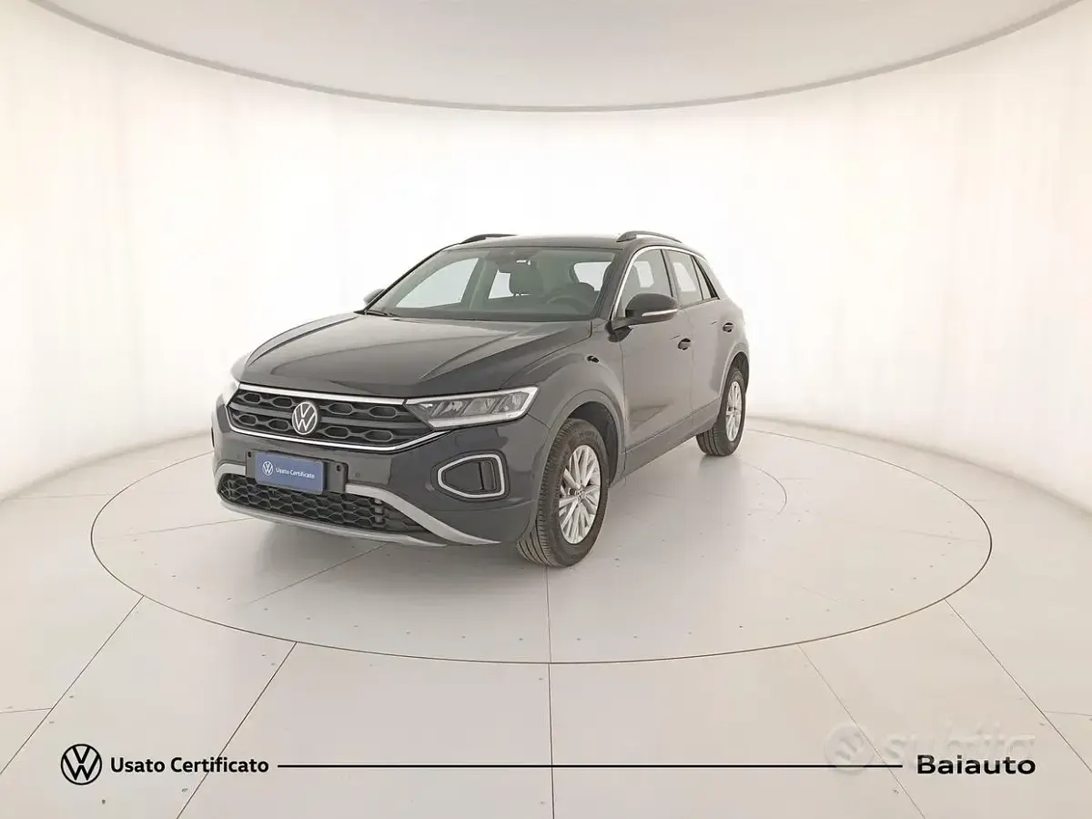 Usata VW T-Roc Life 150 CV (110 kW) 2025 Nero SUV