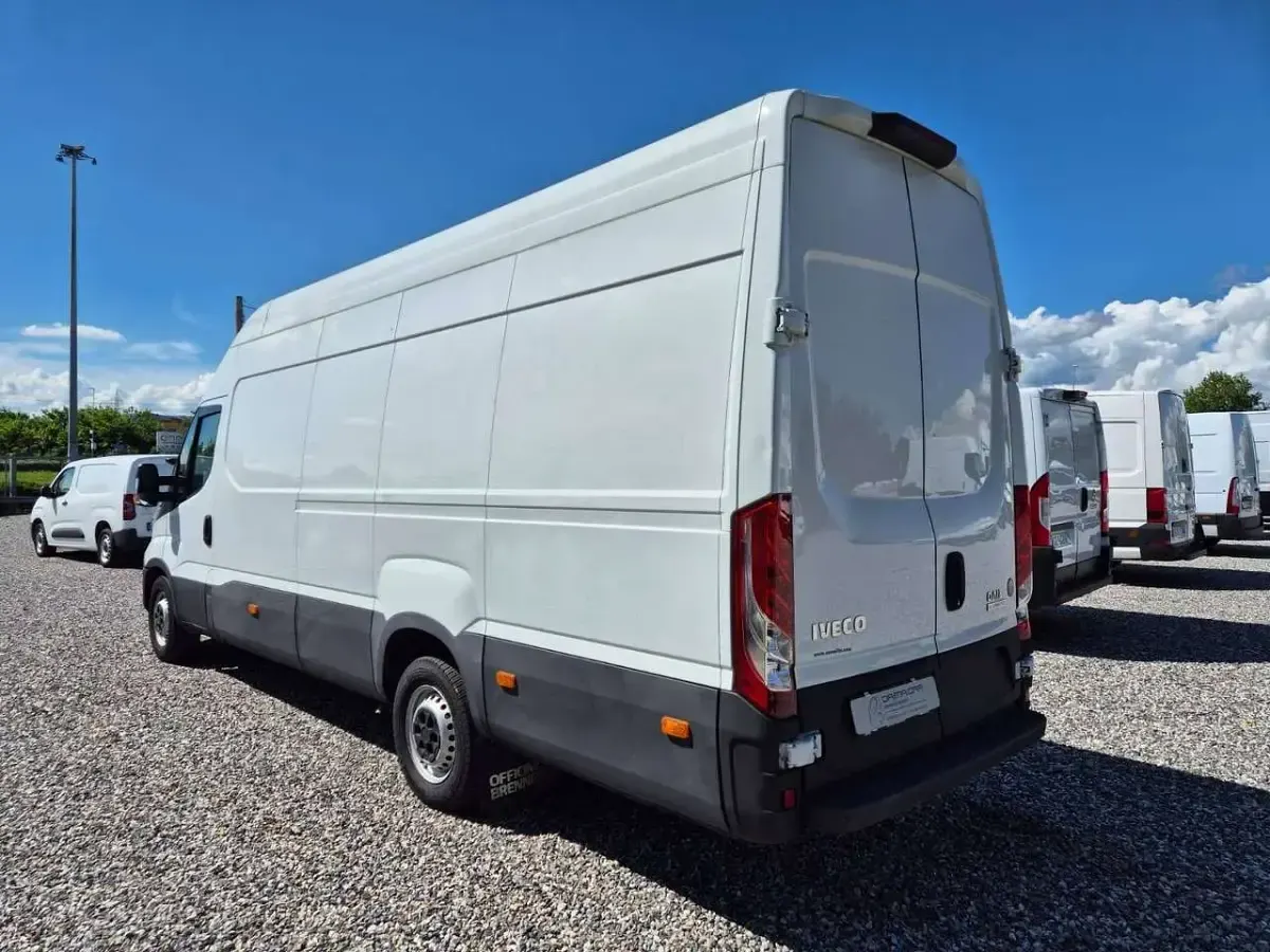 Usata Iveco Daily 156 CV (114 kW) 2019 Bianco Furgone