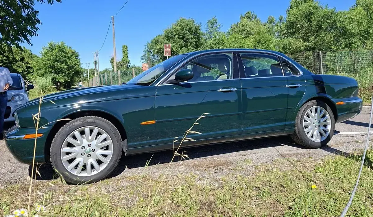 Usata Jaguar XJ Executive 258 CV (189 kW) 2004 Verde Berlina