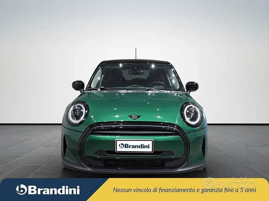 Usata Mini Cooper Classic 136 CV (100 kW) 2024 Verde Utilitaria