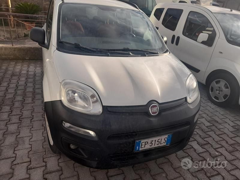 Usata Fiat Panda 4x4 S 74 CV (54 kW) 2013 Bianco Utilitaria