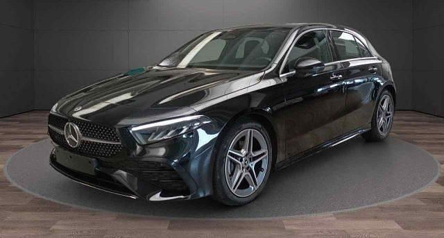 Usata Mercedes A180 AMG Line Premium 116 CV (85 kW) 2024 Nero Berlina