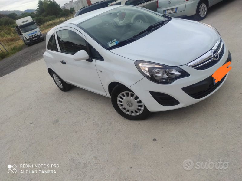 Usata Opel Corsa 90 CV (66 kW) 2014 Berlina