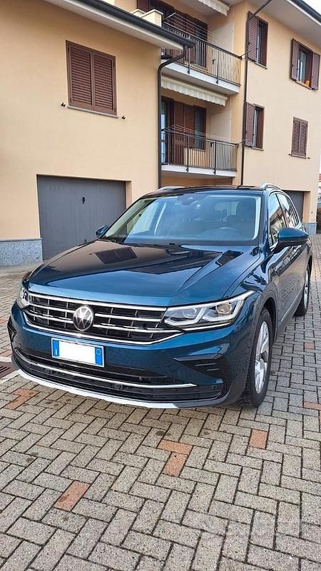Usata VW Tiguan Elegance 150 CV (110 kW) 2023 Blu SUV