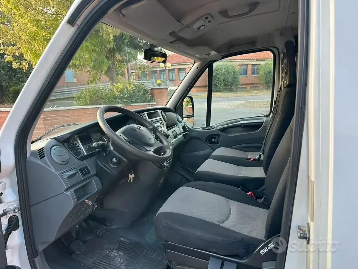 Usata Iveco Daily 136 CV (100 kW) 2009 Bianco
