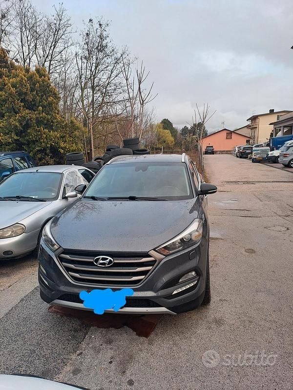 Usata Hyundai Tucson Edition 116 CV (85 kW) 2017 Grigio SUV