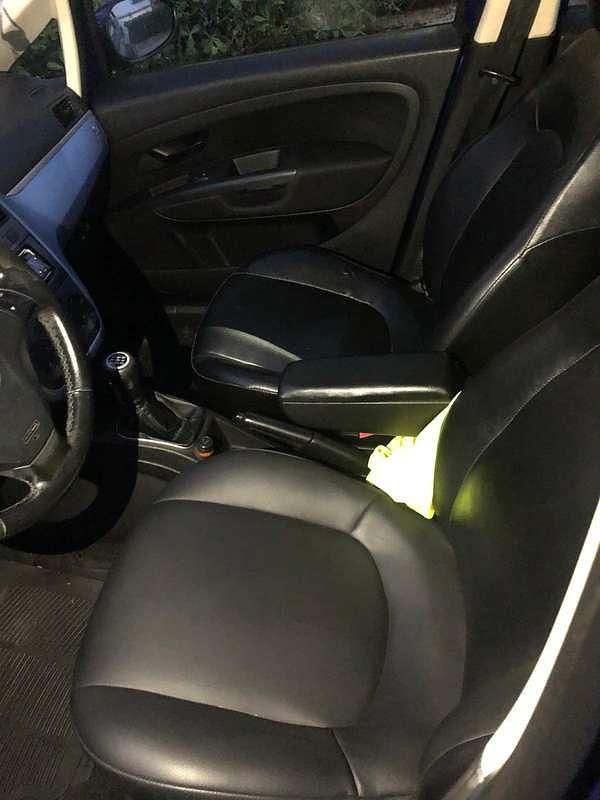 Usata Fiat Grande Punto 75 CV (55 kW) 2007 Blu/azzurro Utilitaria