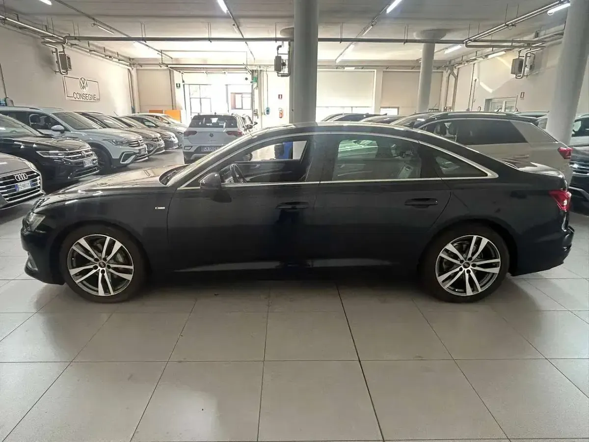 Usata Audi A6 Business 204 CV (150 kW) 2022 Blu/azzurro Berlina