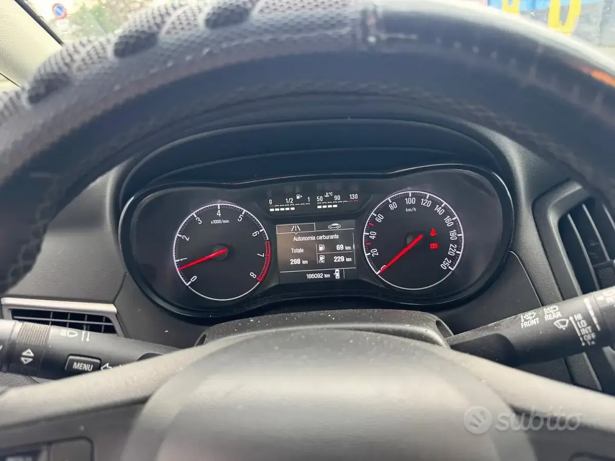 Usata Opel Zafira Tourer 150 CV (110 kW) 2017 Nero Monovolume