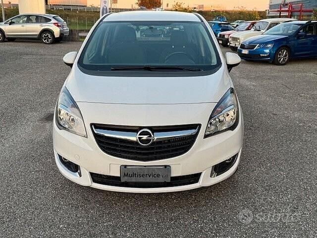 Usata Opel Meriva 95 CV (69 kW) 2017 Bianco Monovolume