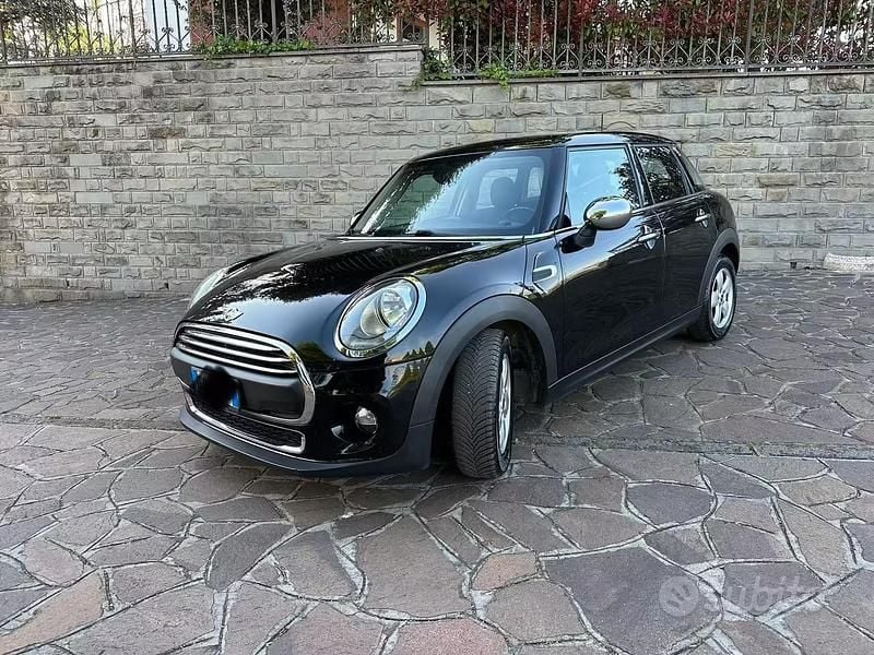 Usata Mini One D 95 CV (69 kW) 2016 Nero Utilitaria