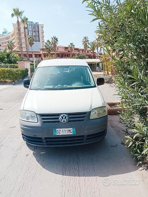 Usata VW Caddy 105 CV (77 kW) 2010 Monovolume