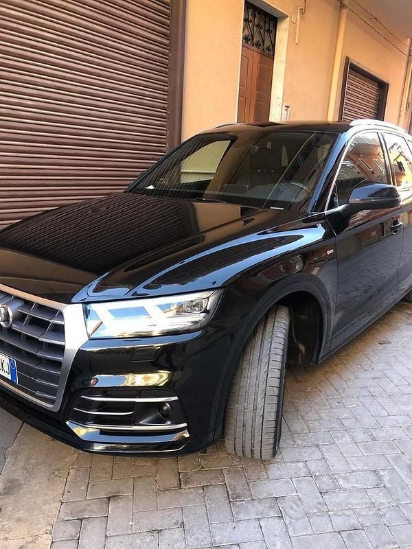 Nero Usata 2018 Audi Q5 S-line plus SUV | 26.500 € (Buon prezzo) - Immagine 1/4