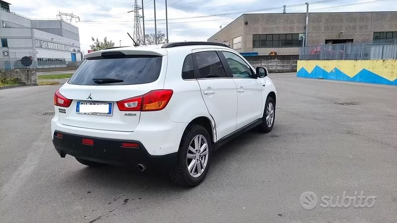 Usado Mitsubishi ASX Intense 150 CV (110 kW) 2011 Blanco SUV