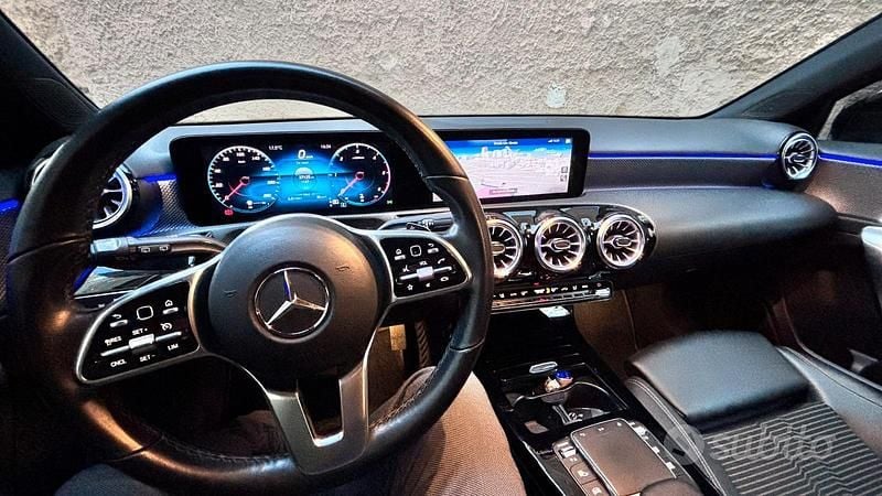 Usata Mercedes A200 150 CV (110 kW) 2022 Bianco Berlina