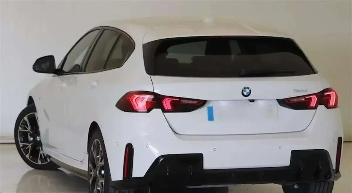 Usata BMW 118 M Sport 163 CV (119 kW) 2025 Grigio Utilitaria