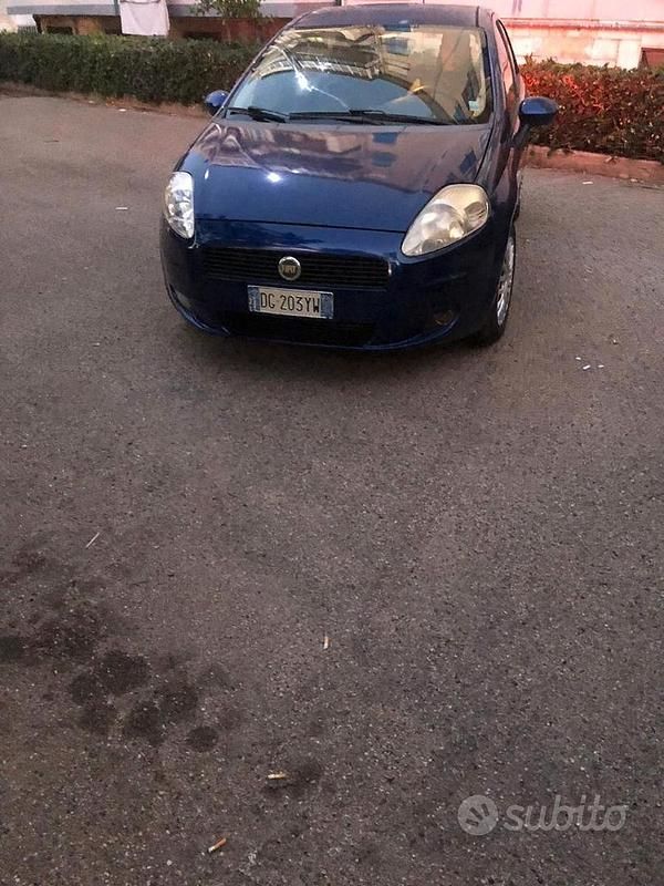 Usata Fiat Punto 75 CV (55 kW) 2007 Utilitaria