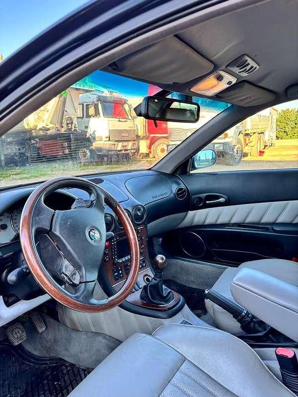 Usata Alfa Romeo 166 Distinctive 140 CV (102 kW) 2001 Berlina
