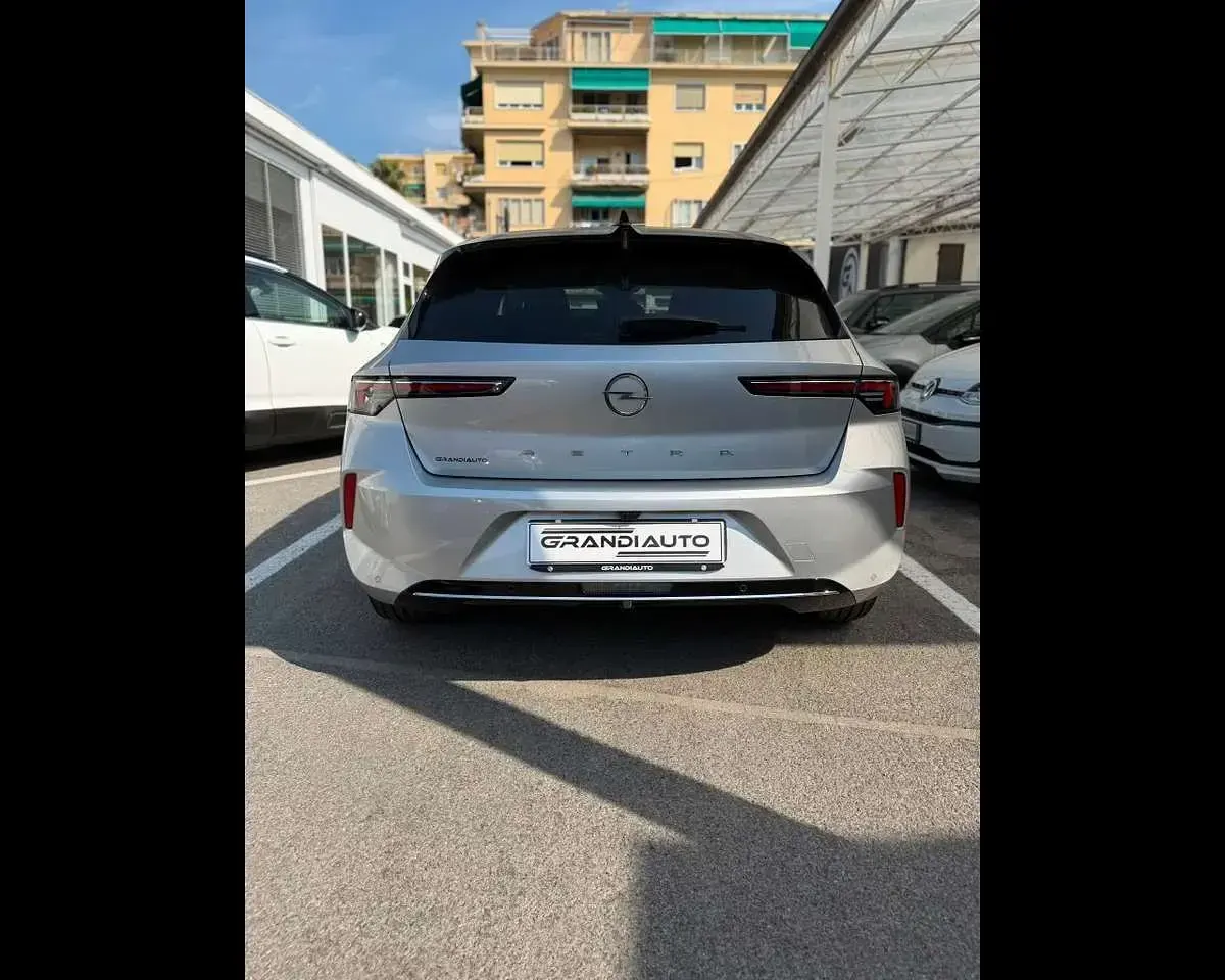 Usata Opel Astra Business Elegance 131 CV (96 kW) 2023 Grigio Utilitaria