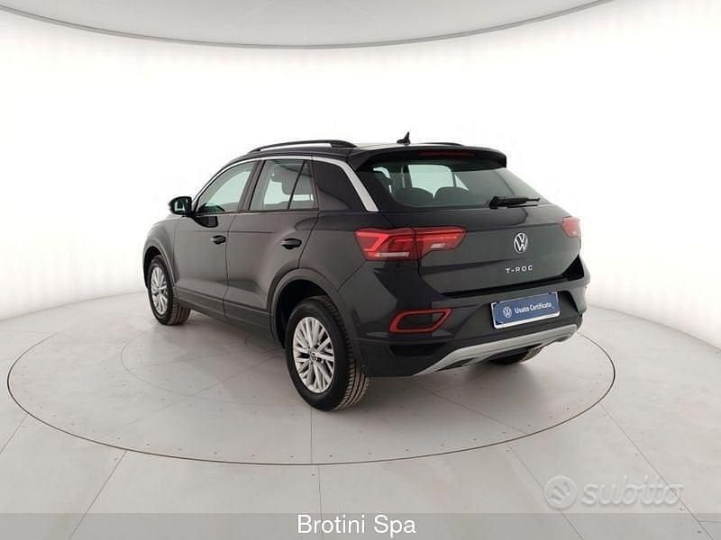 Usata VW T-Roc Life 116 CV (85 kW) 2025 Nero metallizzato SUV