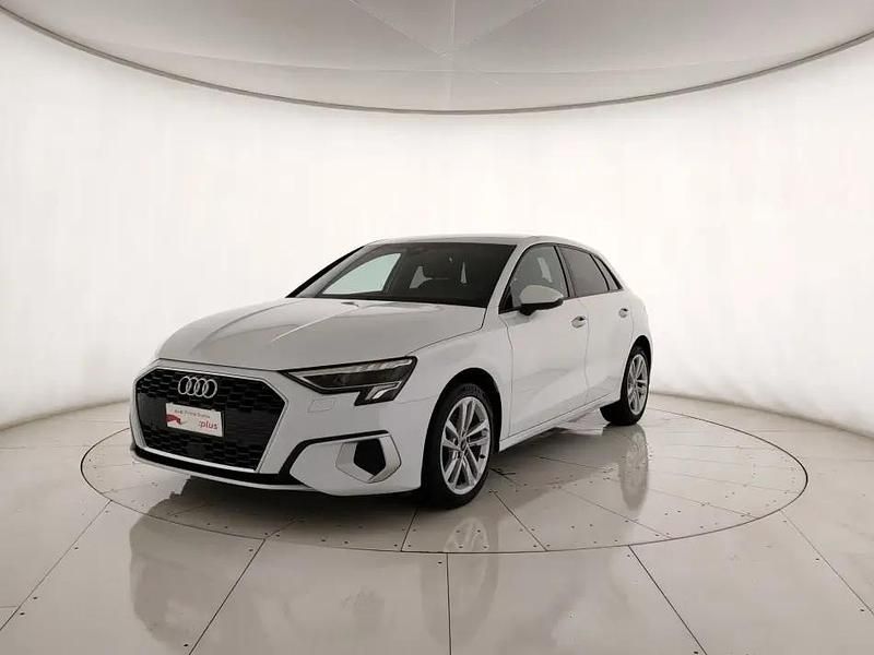 Begagnad Audi A3 Advanced 150 HK (110 kW) 2023 Sedan