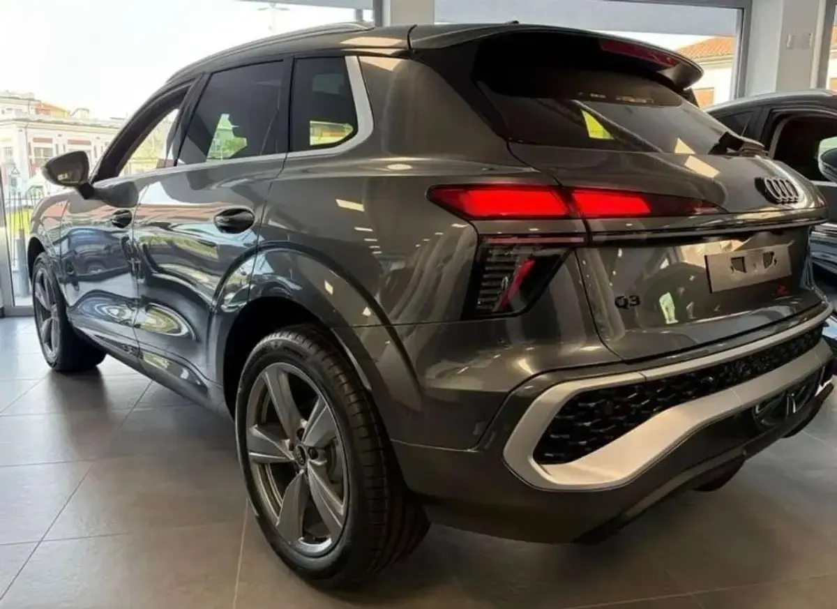 Nuova Audi Q3 S-Line 150 CV (110 kW) 2026 Nero SUV