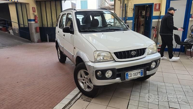 Usata Daihatsu Terios 86 CV (63 kW) 2002 Bianco SUV