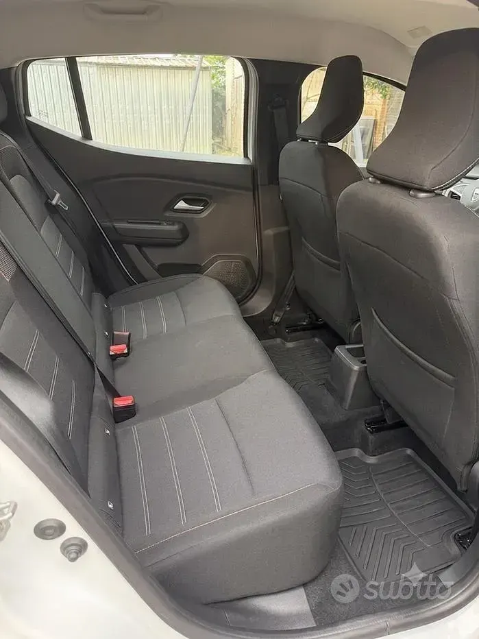 Usata Dacia Sandero Expression 101 CV (74 kW) 2024 Bianco Berlina