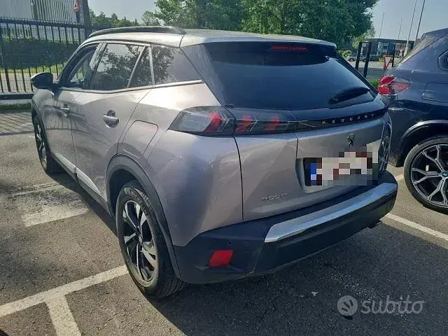 Usata Peugeot 2008 Allure 131 CV (96 kW) 2021 Grigio SUV
