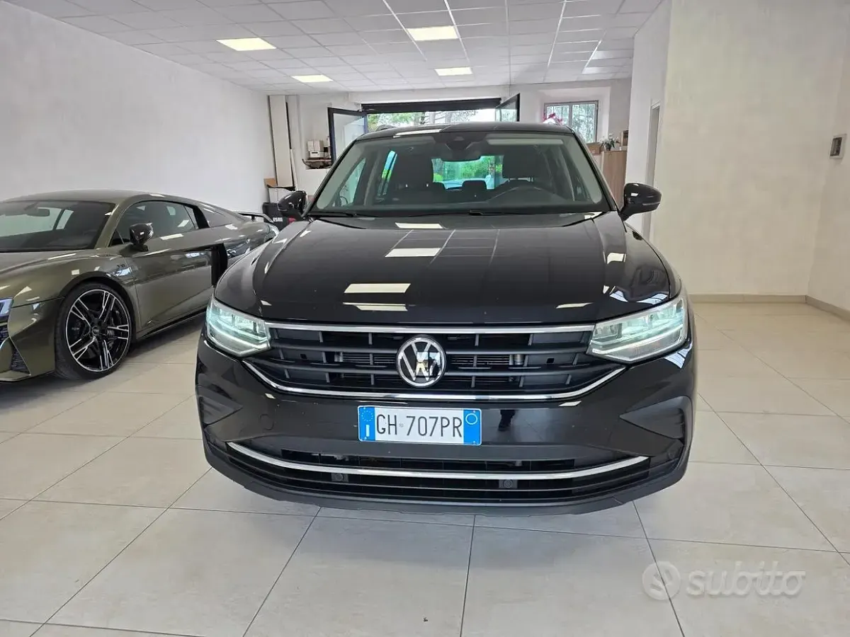 Usata VW Tiguan Elegance 150 CV (110 kW) 2021 Nero SUV