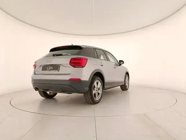 Usata Audi Q2 Business 116 CV (85 kW) 2018 Argento SUV