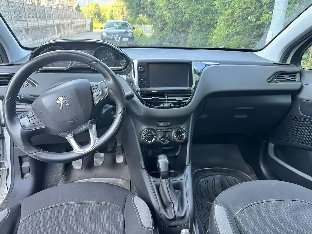 Usata Peugeot 208 Active 82 CV (60 kW) 2015 Utilitaria