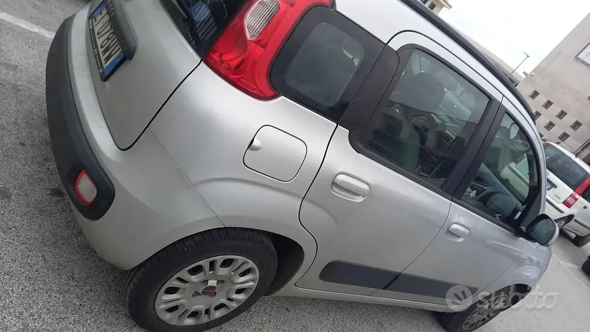 Usata Fiat Panda Lounge 75 CV (55 kW) 2014 Grigio Utilitaria