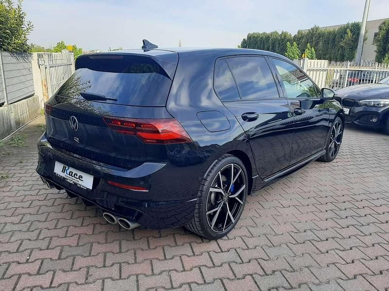 Usata VW Golf VIII R 320 CV (235 kW) 2023 Nero Berlina