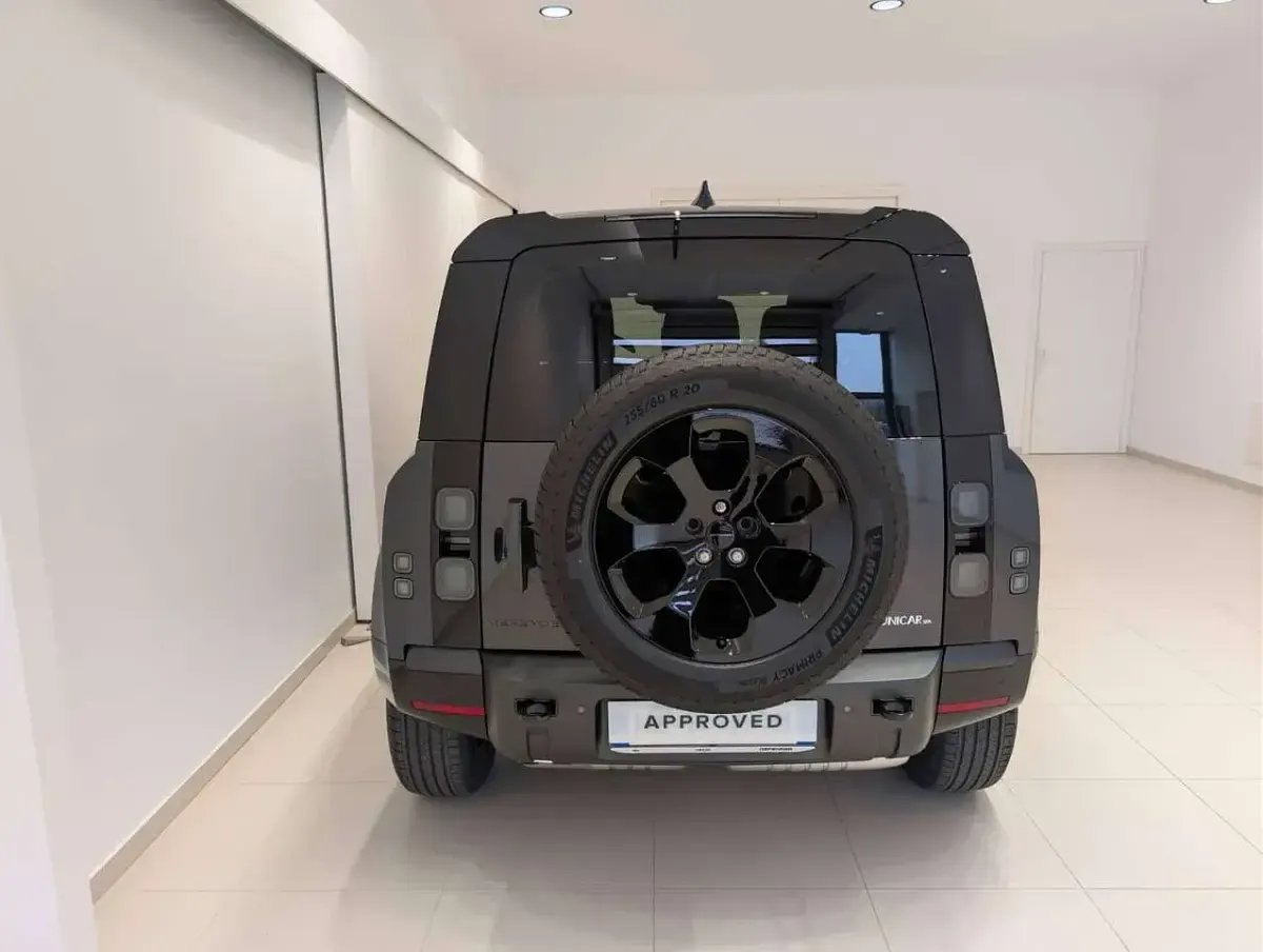 Nuova Land Rover Defender SE Dynamic 200 CV (147 kW) 2026 Carpathian grey SUV