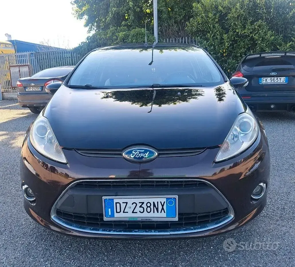Usata Ford Fiesta Titanium 92 CV (67 kW) 2009 Viola Berlina