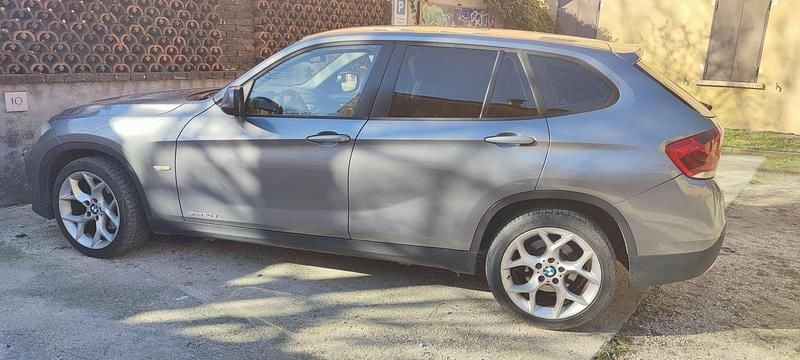 Usata BMW X1 177 CV (130 kW) 2010 Grigio SUV