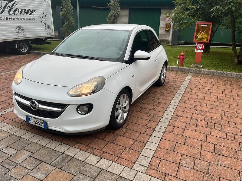 Usata Opel Adam 70 CV (51 kW) 2013 Bianco Utilitaria