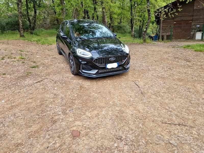 Usata Ford Fiesta ST 200 CV (147 kW) 2023 Nero Utilitaria