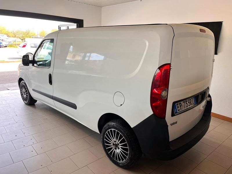 Usata Fiat Doblò 119 CV (87 kW) 2013 Bianco Monovolume