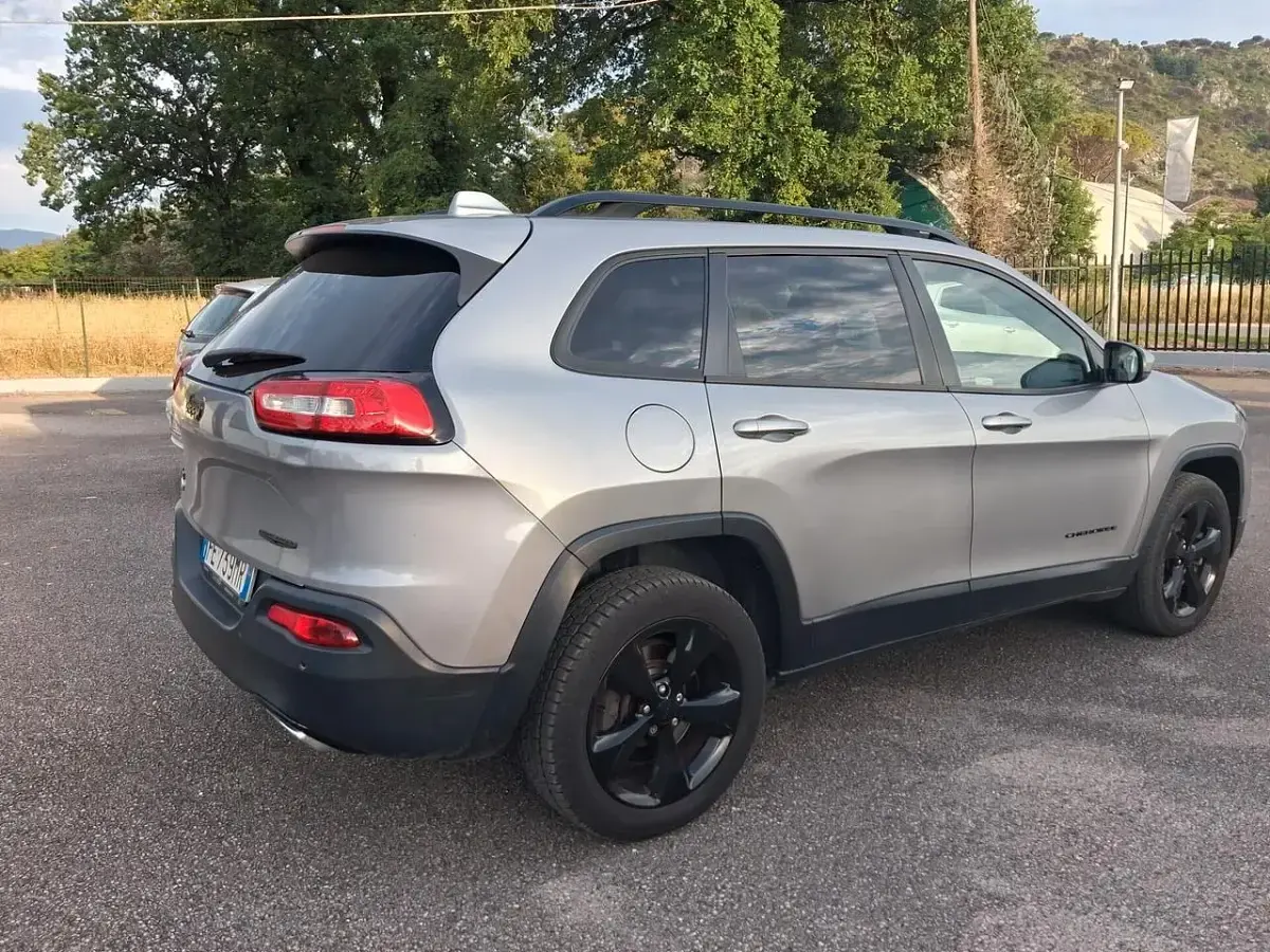 Usata Jeep Cherokee Night Eagle 185 CV (136 kW) 2016 Argento SUV
