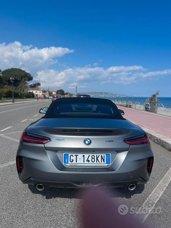 Usata BMW Z4 197 CV (144 kW) 2024 Grigio Cabrio