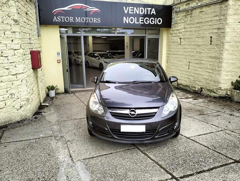 Usata Opel Corsa 75 CV (55 kW) 2011 Grigio Utilitaria