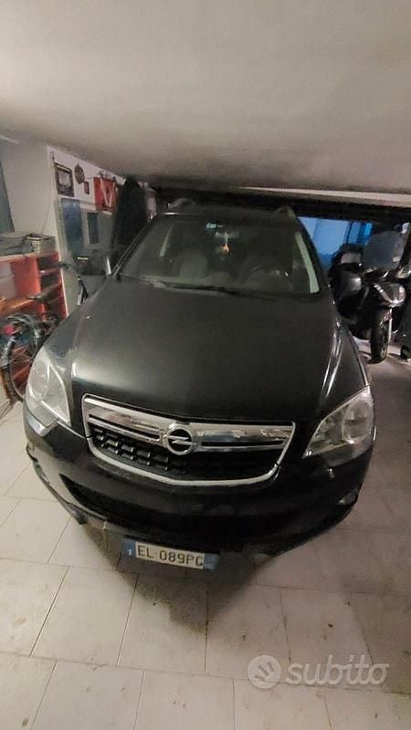 Usata Opel Antara 163 CV (119 kW) 2012 Nero SUV