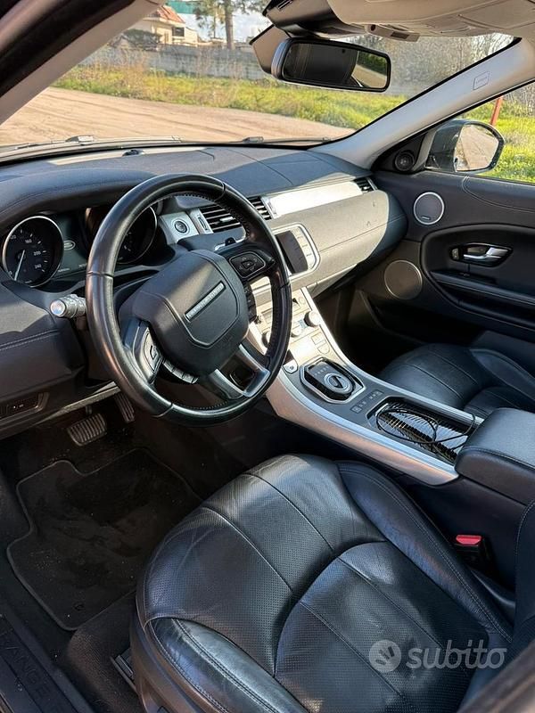 Usata Land Rover Range Rover evoque Dynamic 180 CV (132 kW) 2017 Nero SUV