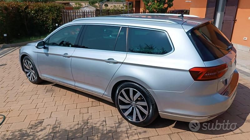 Usata VW Passat Executive 150 CV (110 kW) 2016 Grigio Station wagon