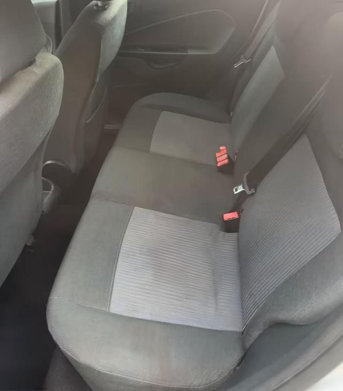 Usata Ford Fiesta Titanium 81 CV (59 kW) 2010 Grigio Utilitaria